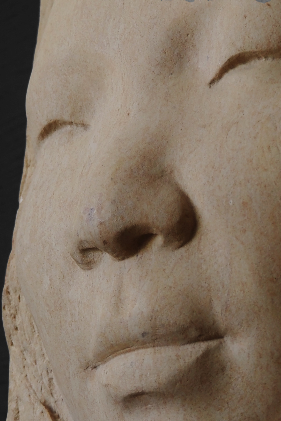 Escultura rostro humano asiático 3